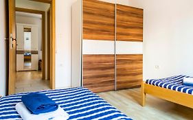 Sunny Old Town Apartment